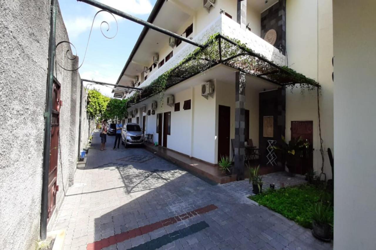 Oyo 2347 Griya Patran Hotel Ngabean Exterior photo